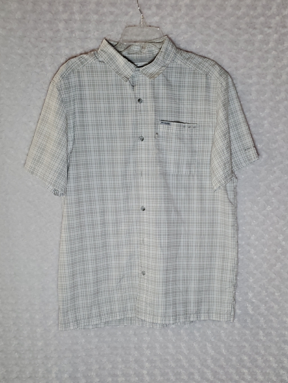 Columbia Men's Light Gray Plaid Short-Sleeve Button-Down Shirt Size M